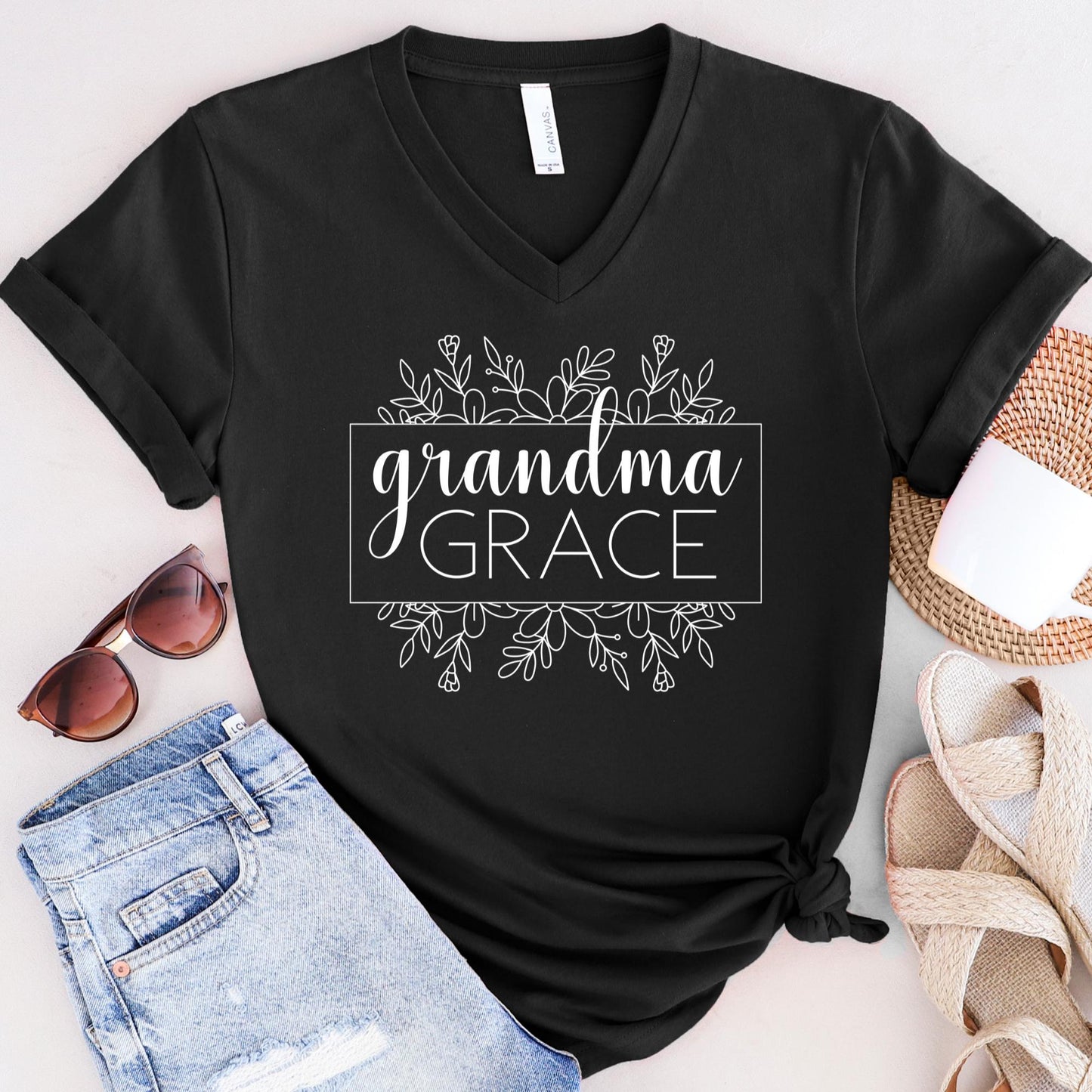 Grandma Grace V-neck T-shirt White Design